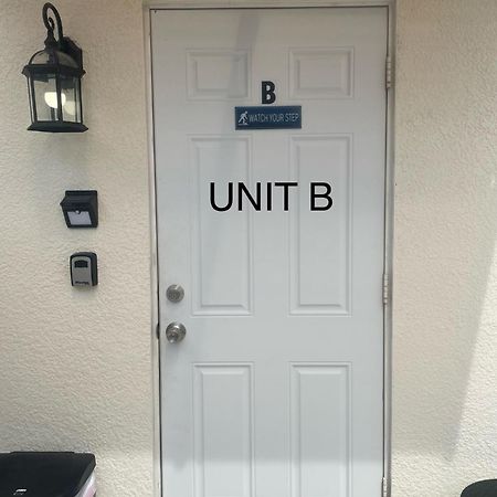 Incredible Comfortable Apartments Near The Airport And Beaches タンパ エクステリア 写真